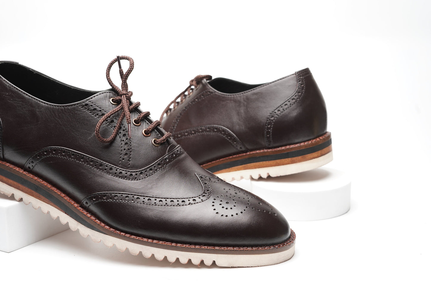 Real handmade Brown Hand Dyed, Hand Stitched Wingtip Oxford Casual Shoes Made of full Grain Natural Crust leather With Rubber Sole Woozy Store