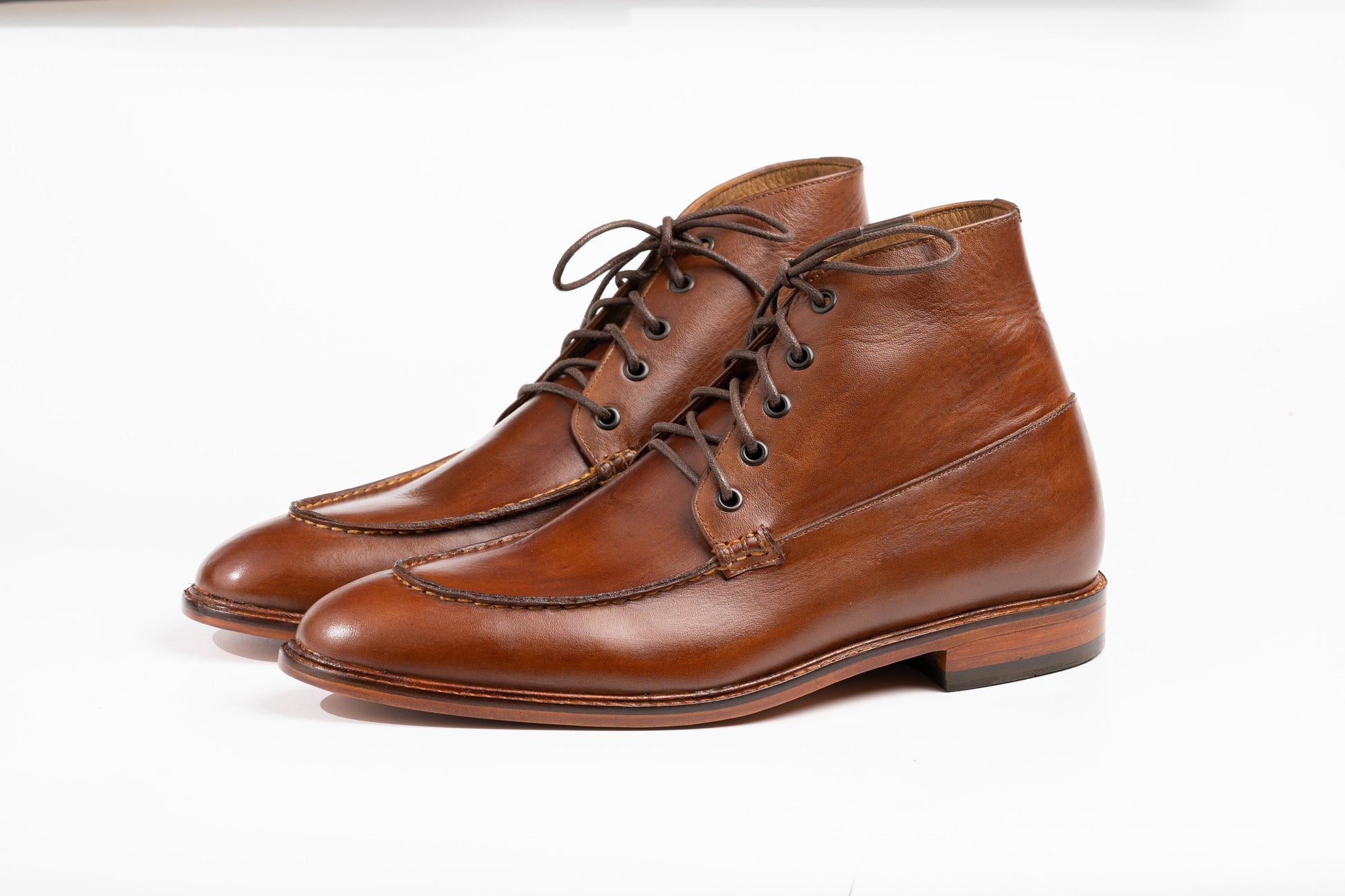 Lace Up boots, Hand Welted, Hand Lasted made using Hand-Finished Full-Grain Pull up Leather Woozy Store