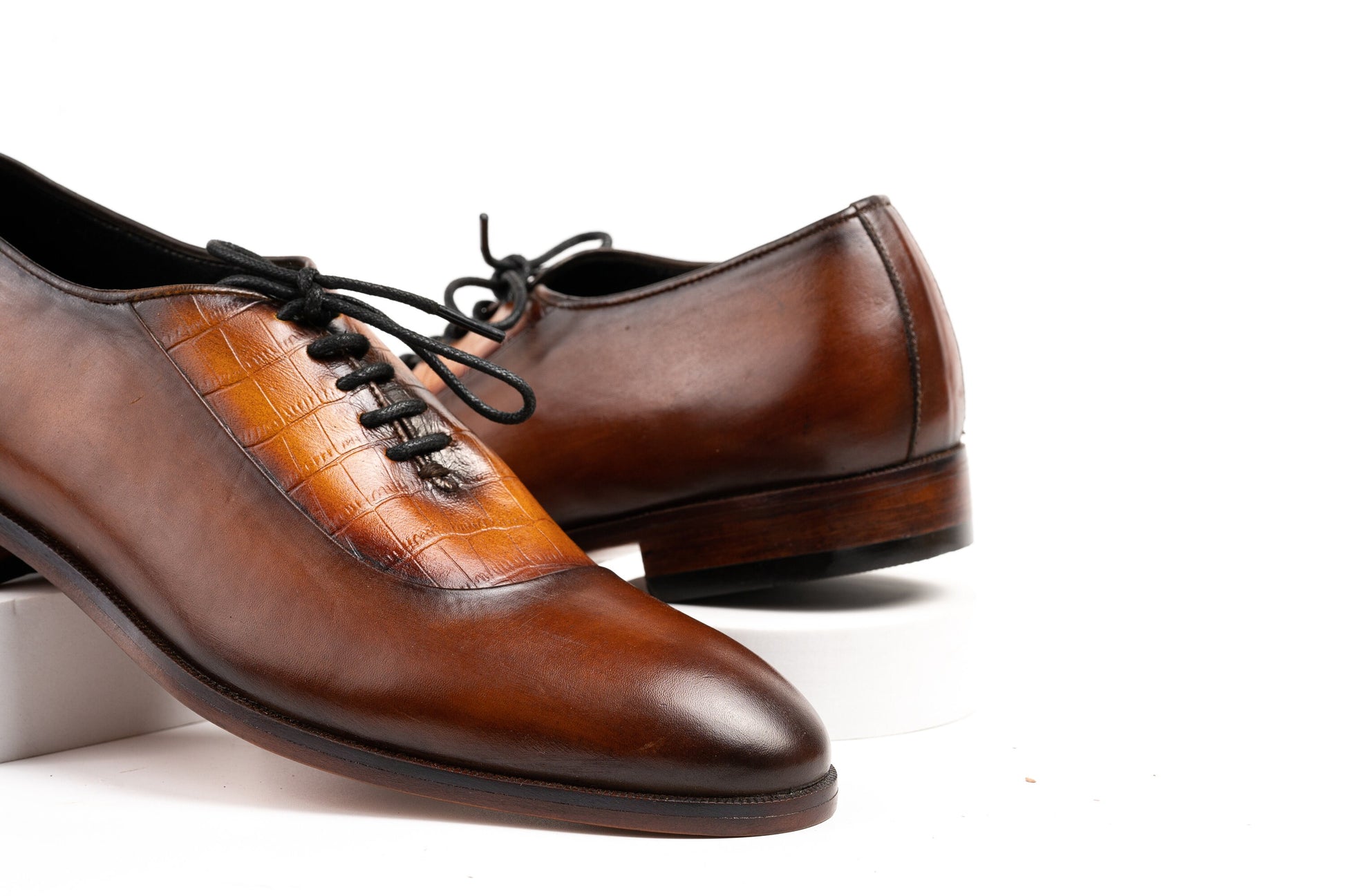 Real handmade Brown/Tan two toned Hand Dyed, Hand Stitched Oxford formal Shoes Made of full Grain Natural Crust leather With leather Sole Woozy Store